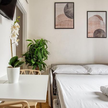 Joivy Chic Studio, Easy Access To Centre Милано Екстериор снимка