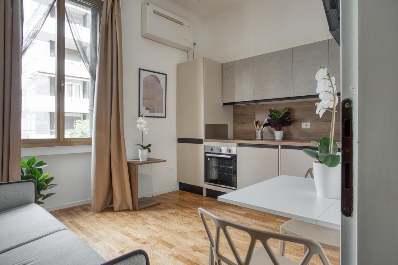Joivy Chic Studio, Easy Access To Centre Милано Екстериор снимка